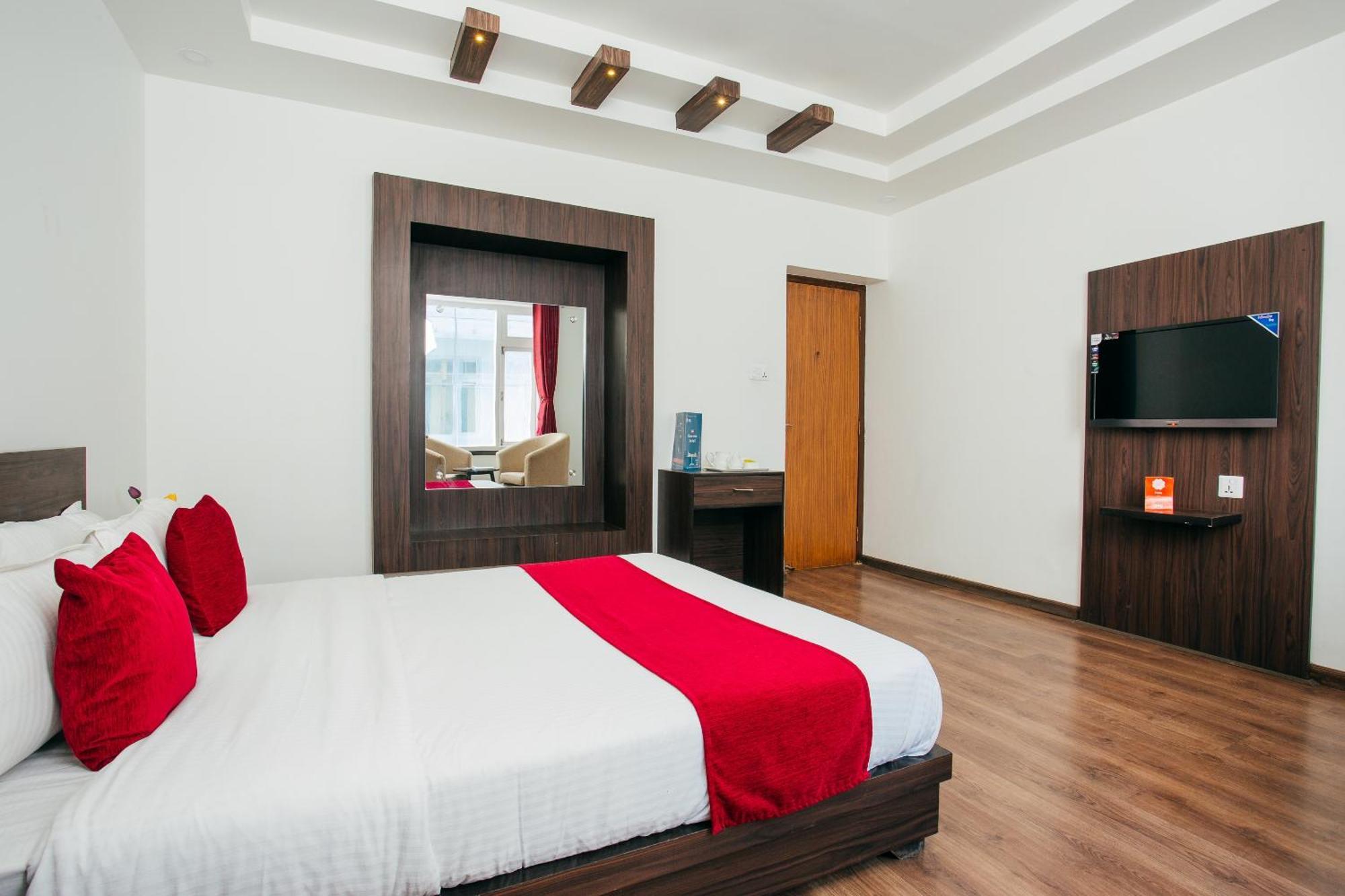 Oyo 11474 Gangaur Regency Boutique Hotel Катманду Экстерьер фото