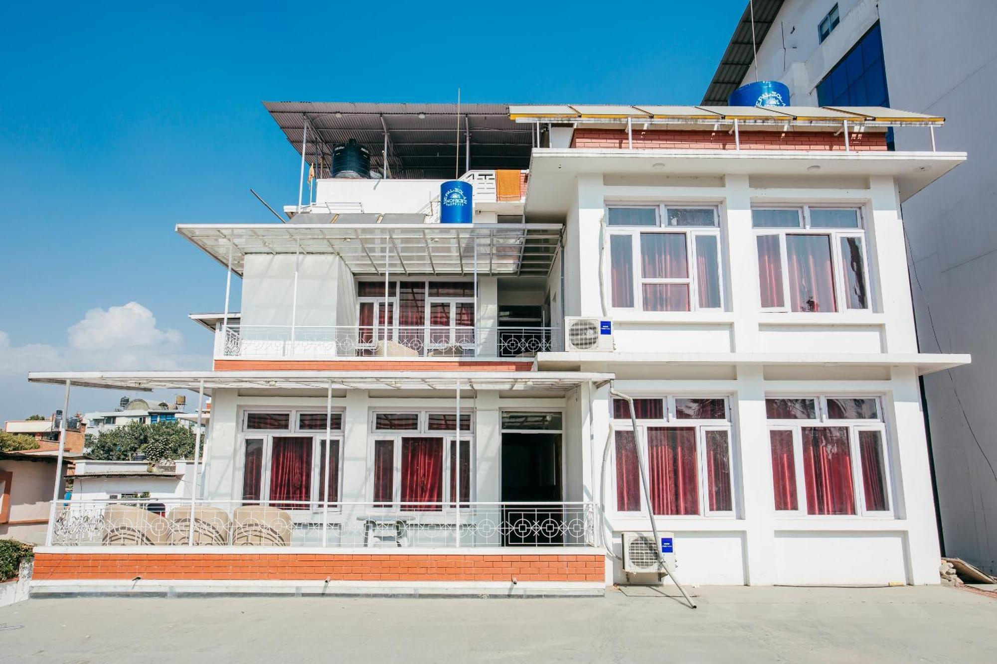Oyo 11474 Gangaur Regency Boutique Hotel Катманду Экстерьер фото